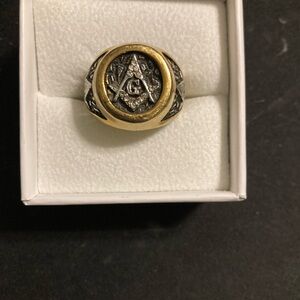 Men’s Masonry type ring